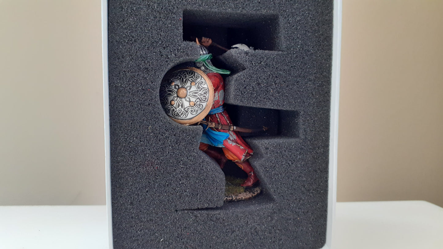 First legion Crusaders Saracen Axe DAMAGED Flaking Paint boxed Cru066
