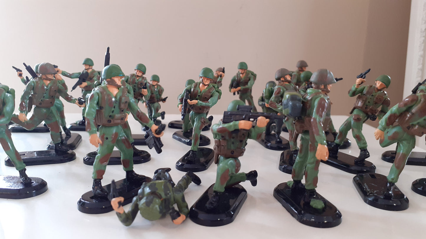 Britains deetail ww2 task force poseable 31 Green Figures 1992 1:32 B1