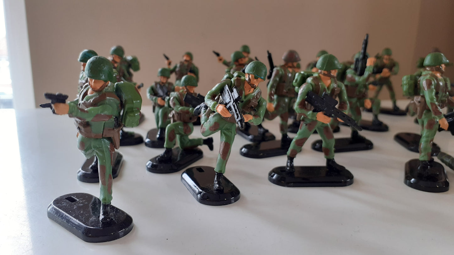Britains deetail ww2 task force poseable 31 Green Figures 1992 1:32 B1