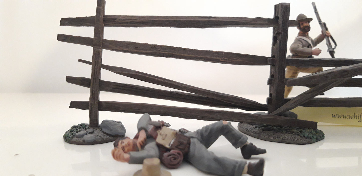 Britains 31221 2013 Acw Confederate Come On Boys Over Fence boxed 1:32 Wdb