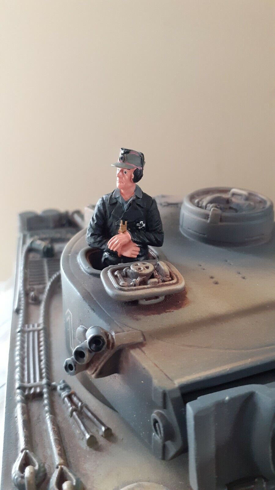 The new model army ww2 German tiger panzer tank winter bulge boxed 1:30 311 DD