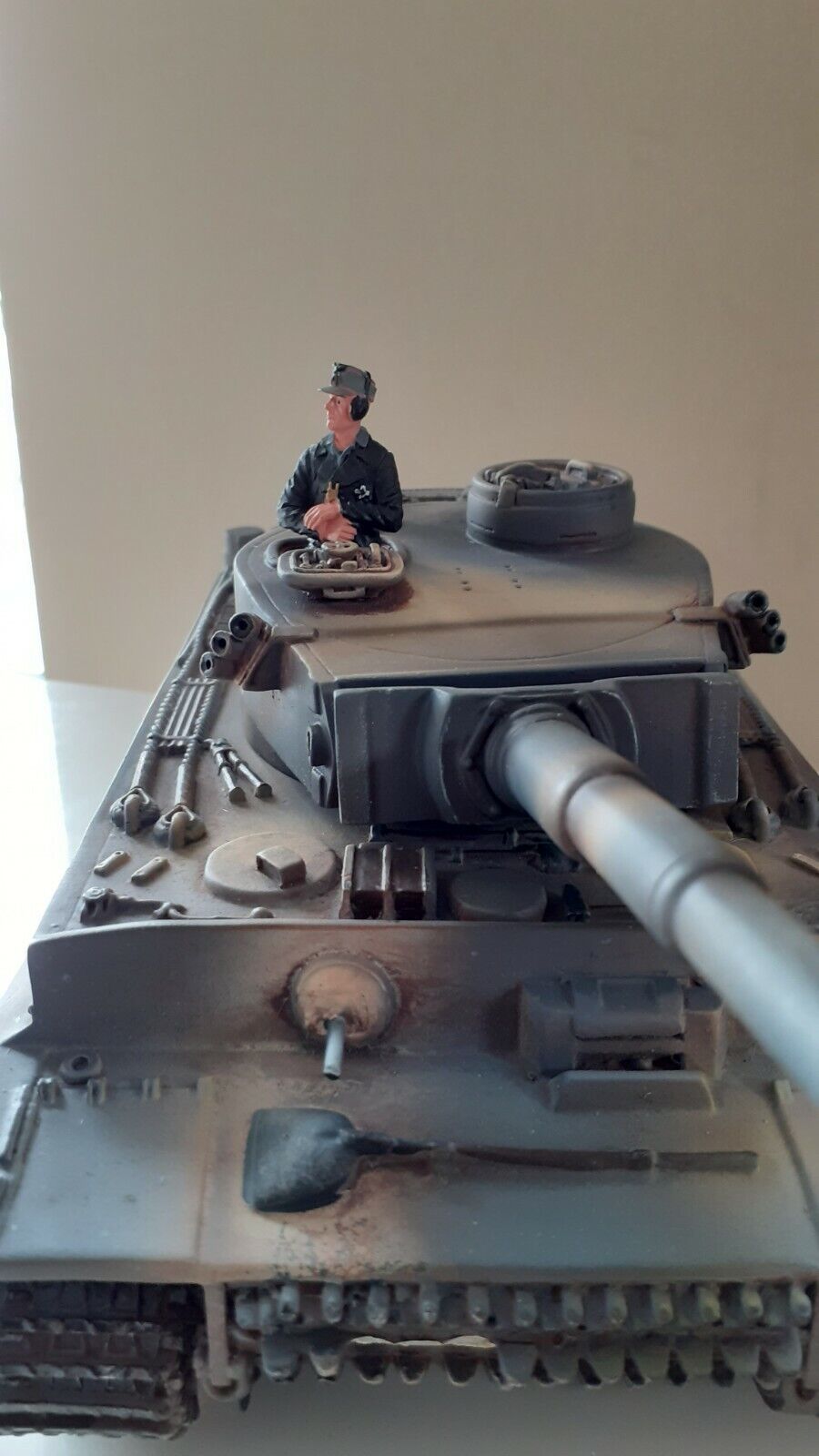 The new model army ww2 German tiger panzer tank winter bulge boxed 1:30 311 DD