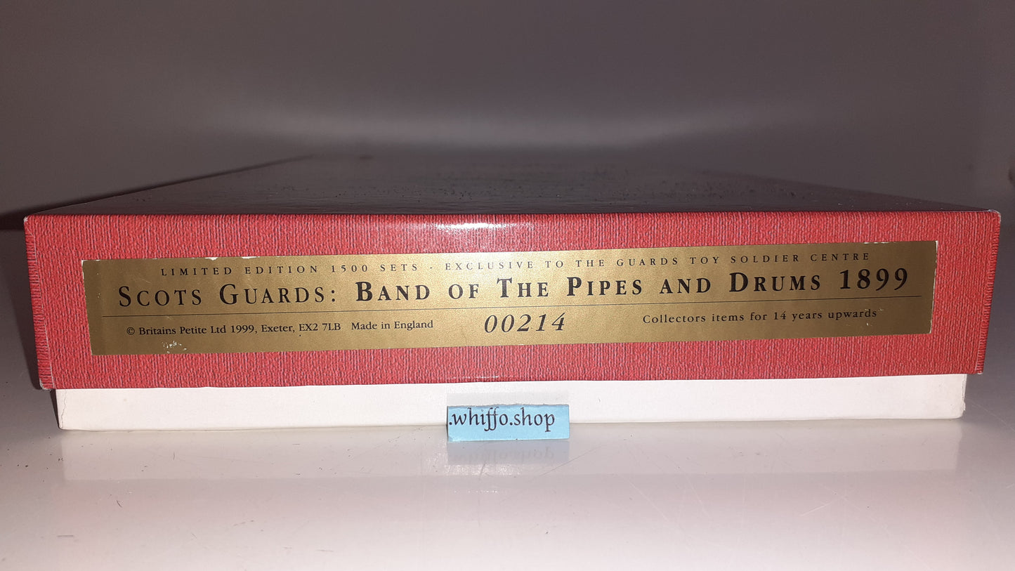 Britains 00214 1999 Band Scots Guards Pipes Drums Victoria 1:32 metal boxd S8b