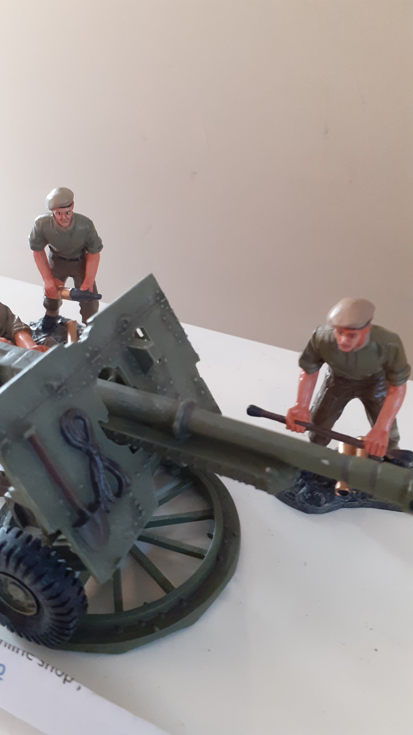 Britains 17587 2005 ww2 British 25pd Field Gun Artillery boxed 1:32 Wdb