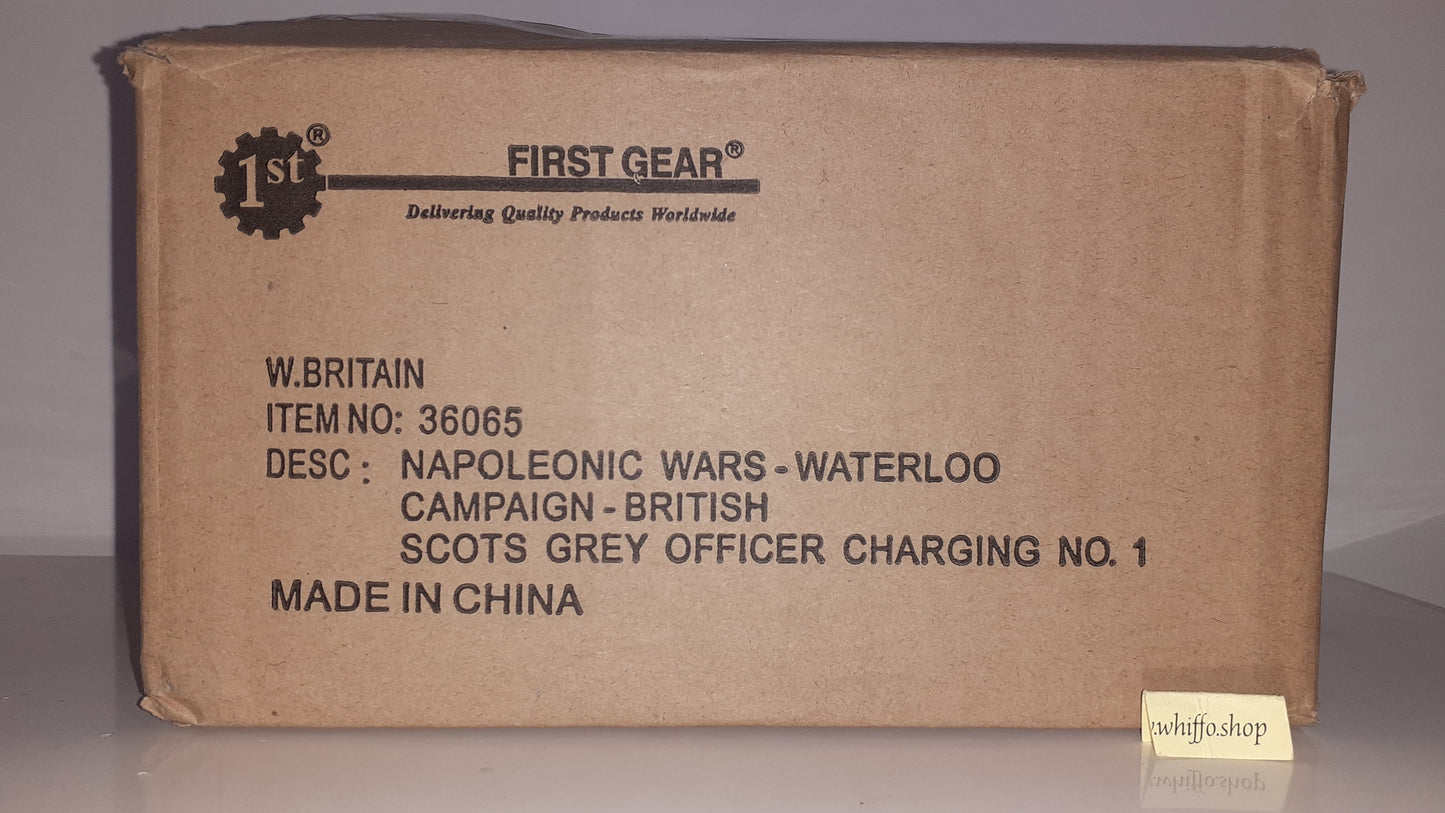 Britains 36065 Napoleonic Waterloo Scots Grey Officer Charging boxed S8