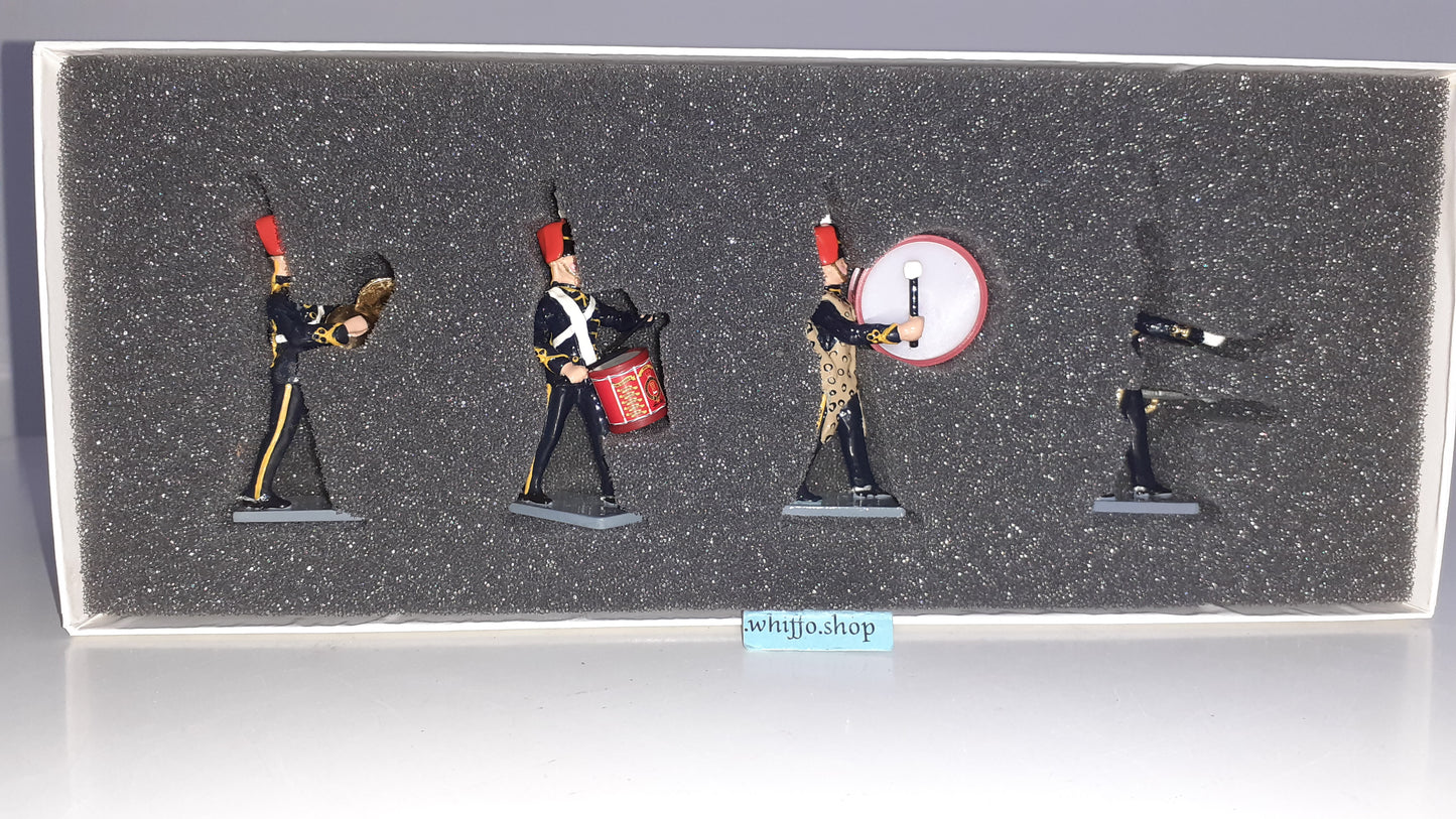 Britains 40264 Queen Elizabeth 7th Hussars Band 2001 1:32 metal boxed Set 1 S523