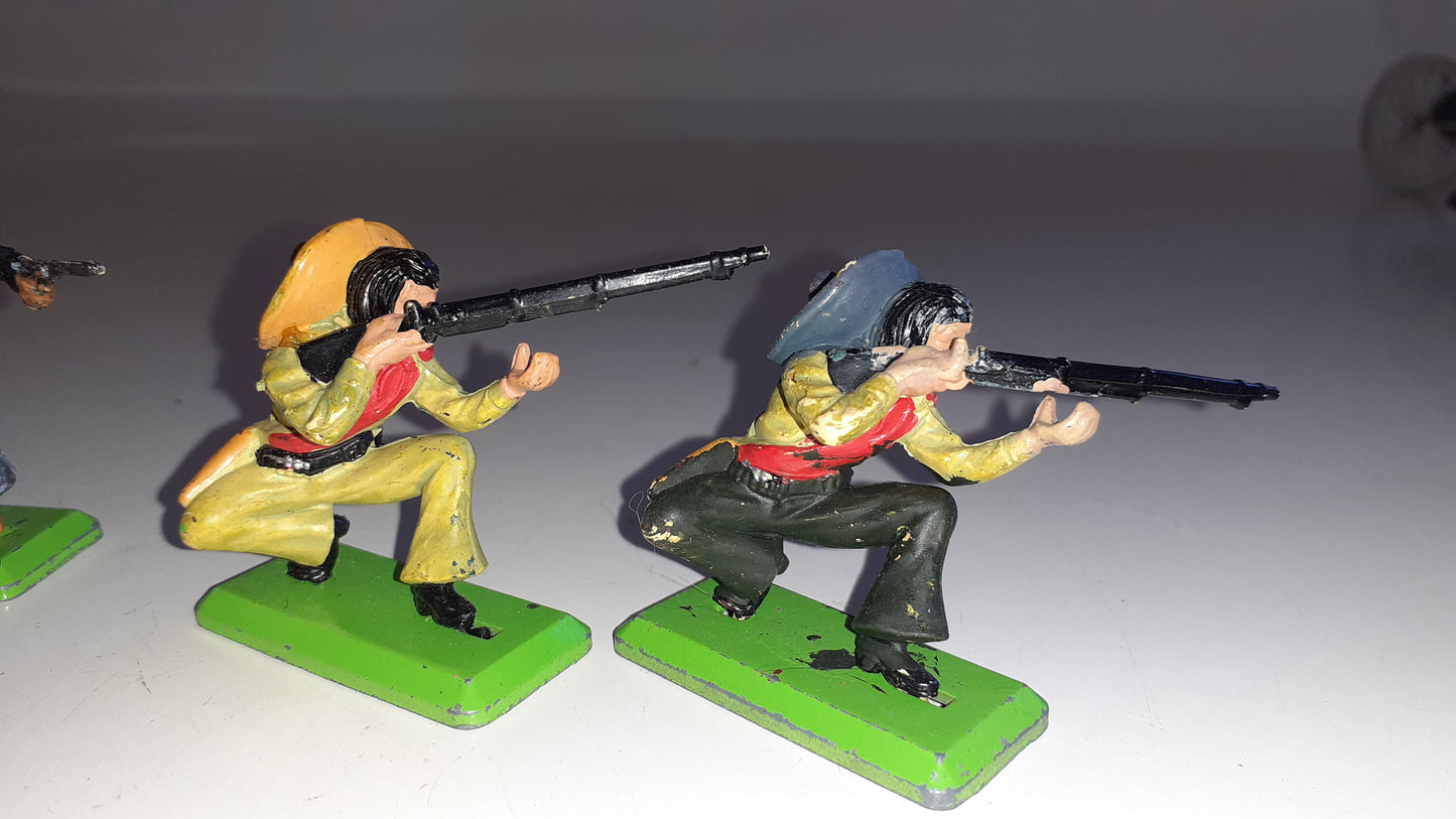 Britains deetail Wild West Mexicans 1970s 1:32 b25