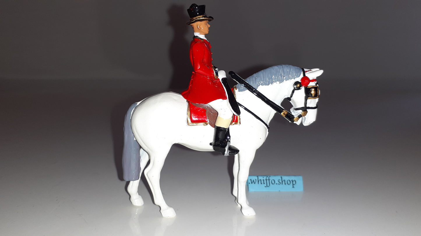 Britains 40205 Queen Victoria Mounted Groom 1:32 metal boxed S8 for sale