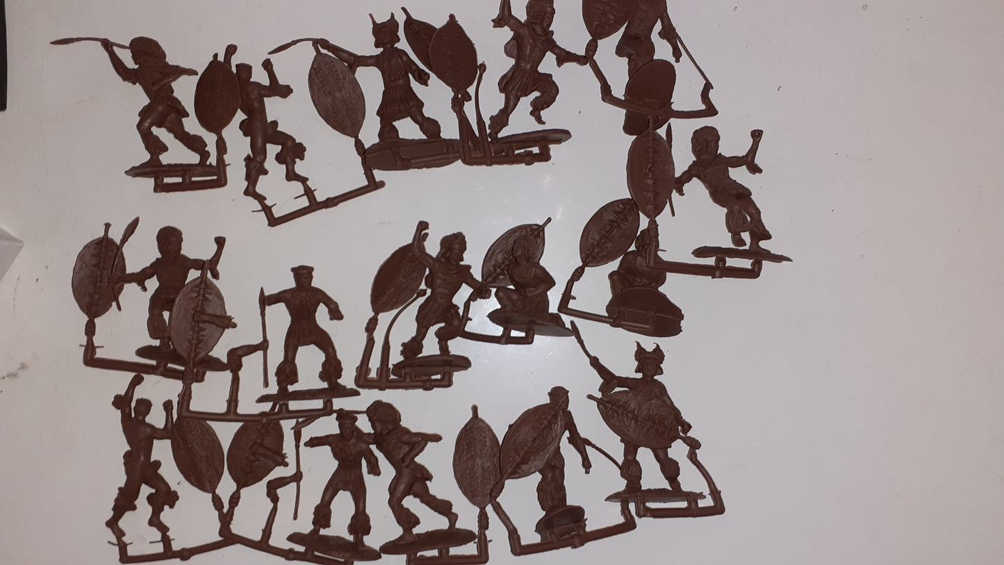 conte plastic Zulus 2001 16 Figures Set 2 Boxed 1:32 S8