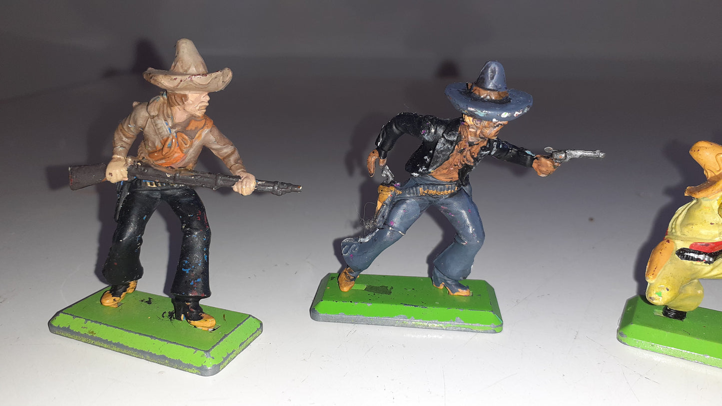 Britains deetail Wild West Mexicans 1970s 1:32 b25