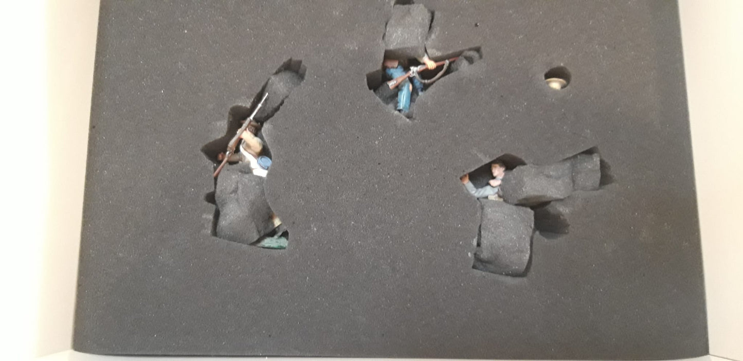 Britains 31221 2013 Acw Confederate Come On Boys Over Fence boxed 1:32 Wdb