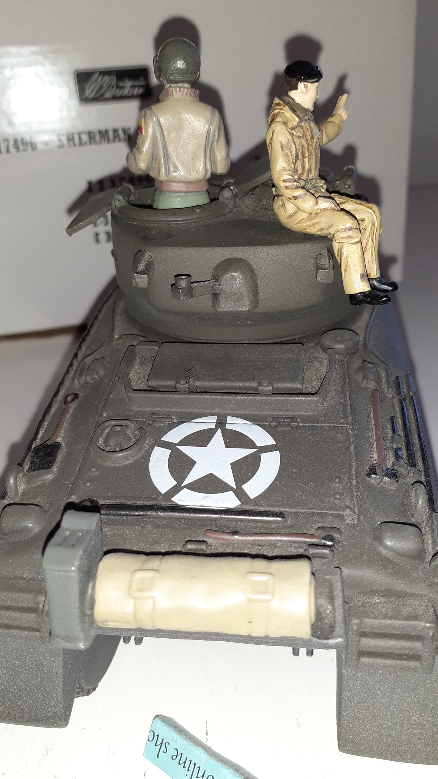 Britains 17496 17496c M4a1 ww2 Sherman tank boxed 1:32 S550