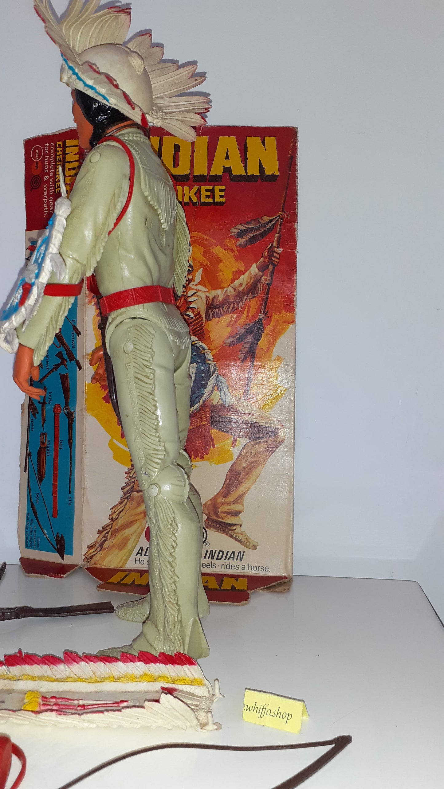 Marx Cherokee Indian Chief 1970s Part Of Box With Weapons Accessories S8