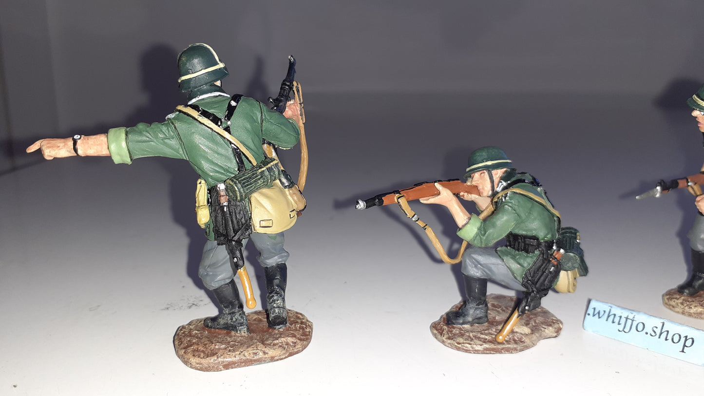 king and country wss39 ww2 German 1944 Wehrmacht Attacking 2003 1:30 metl Wdb97