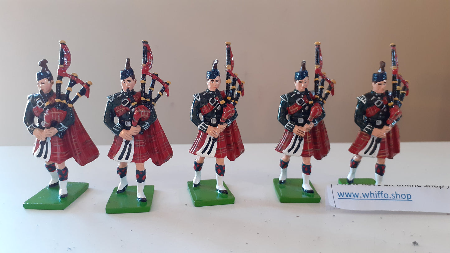 Britains 41150 2005 Limited edition Pipes Drums Royal Scots boxed 1:32