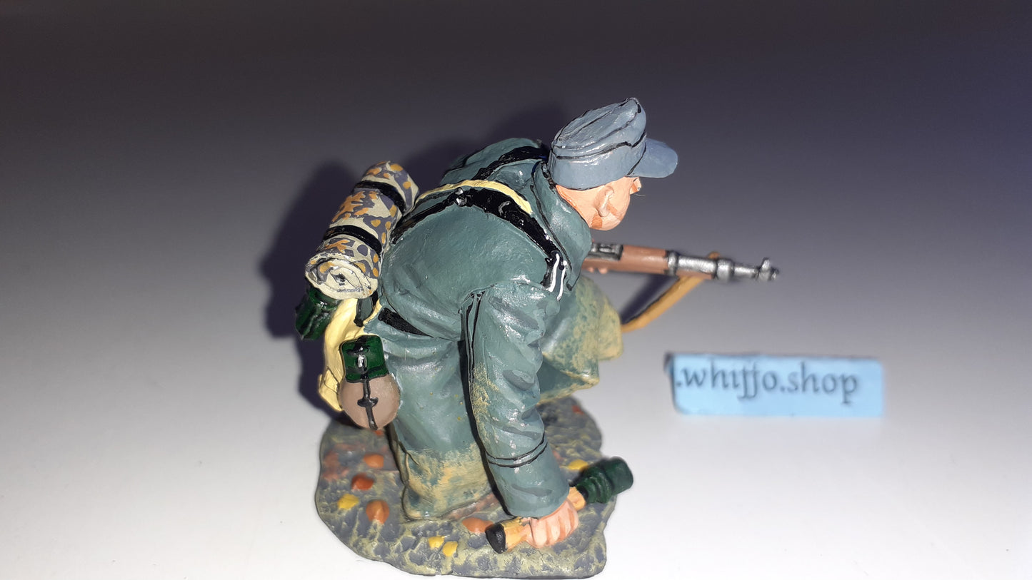King and country Ww2 Lah11 tank rider German Berlin 1945 2005 no box 1:30 W1211