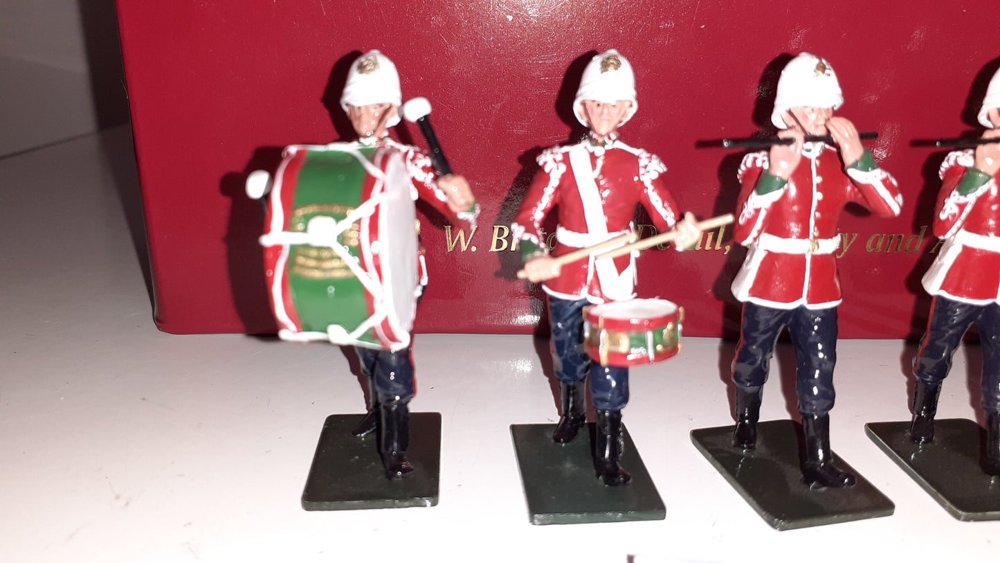 Britains 48008 2006 24th Foot Zulu War Drum Band 12 Pieces 1:32 metal boxed S7