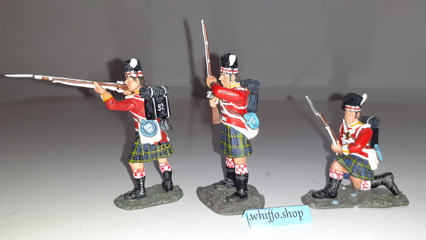 Britains 17297 2001 British 92nd Foot Waterloo Napoleonic 1:32 metal boxed S8b for sale