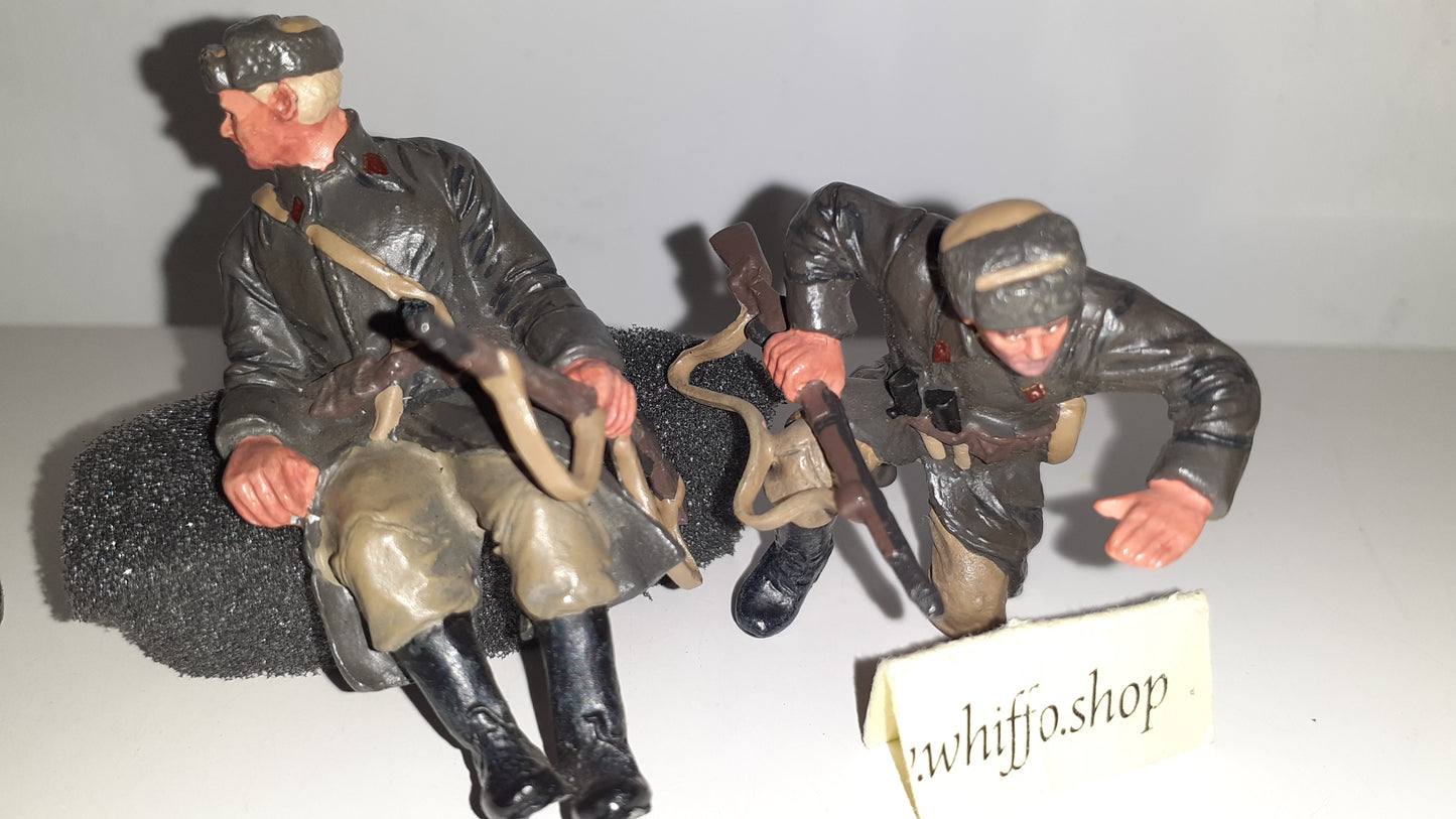 Britains 17591 T34 Russian Tank Support Infantry Riders 2005 1:32 S1