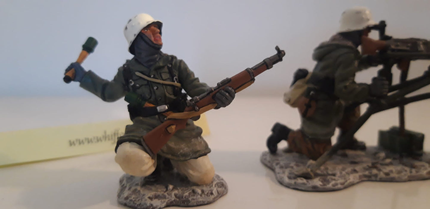 king and country Ww2 German Winter Mg42 Team Wss82 1:30 metal boxed Wdb