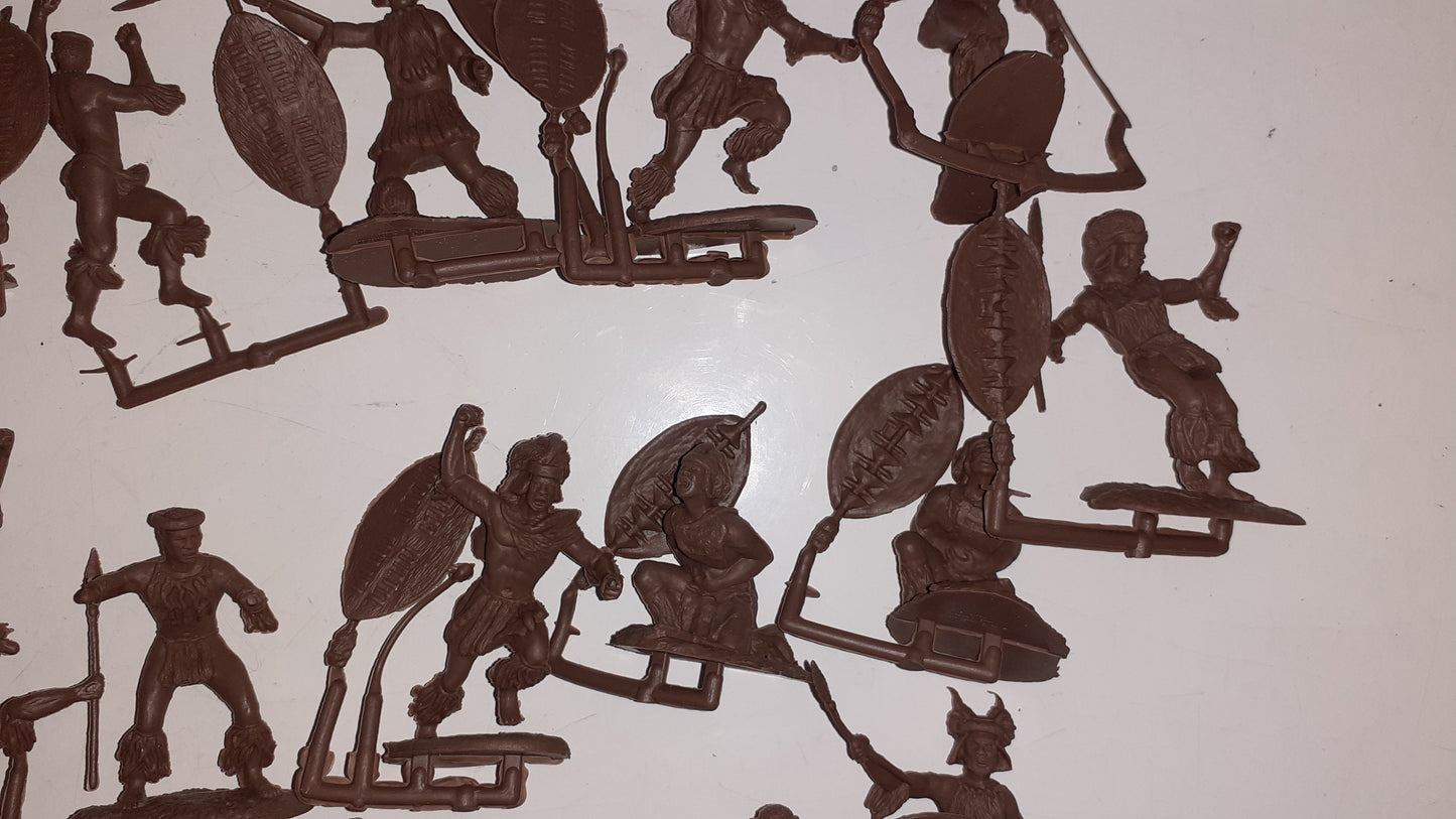 conte plastic Zulus 2001 16 Figures Set 2 Boxed 1:32 S8