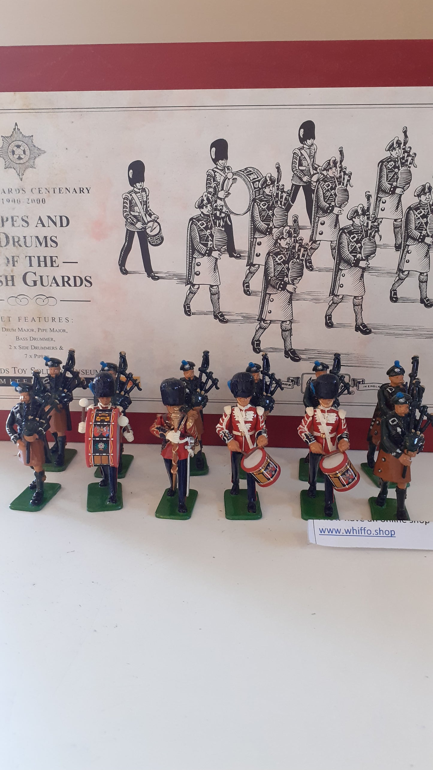Britains 00316 2000 Limited edition Pipes Drums Irish Guards boxed 1:32 S4