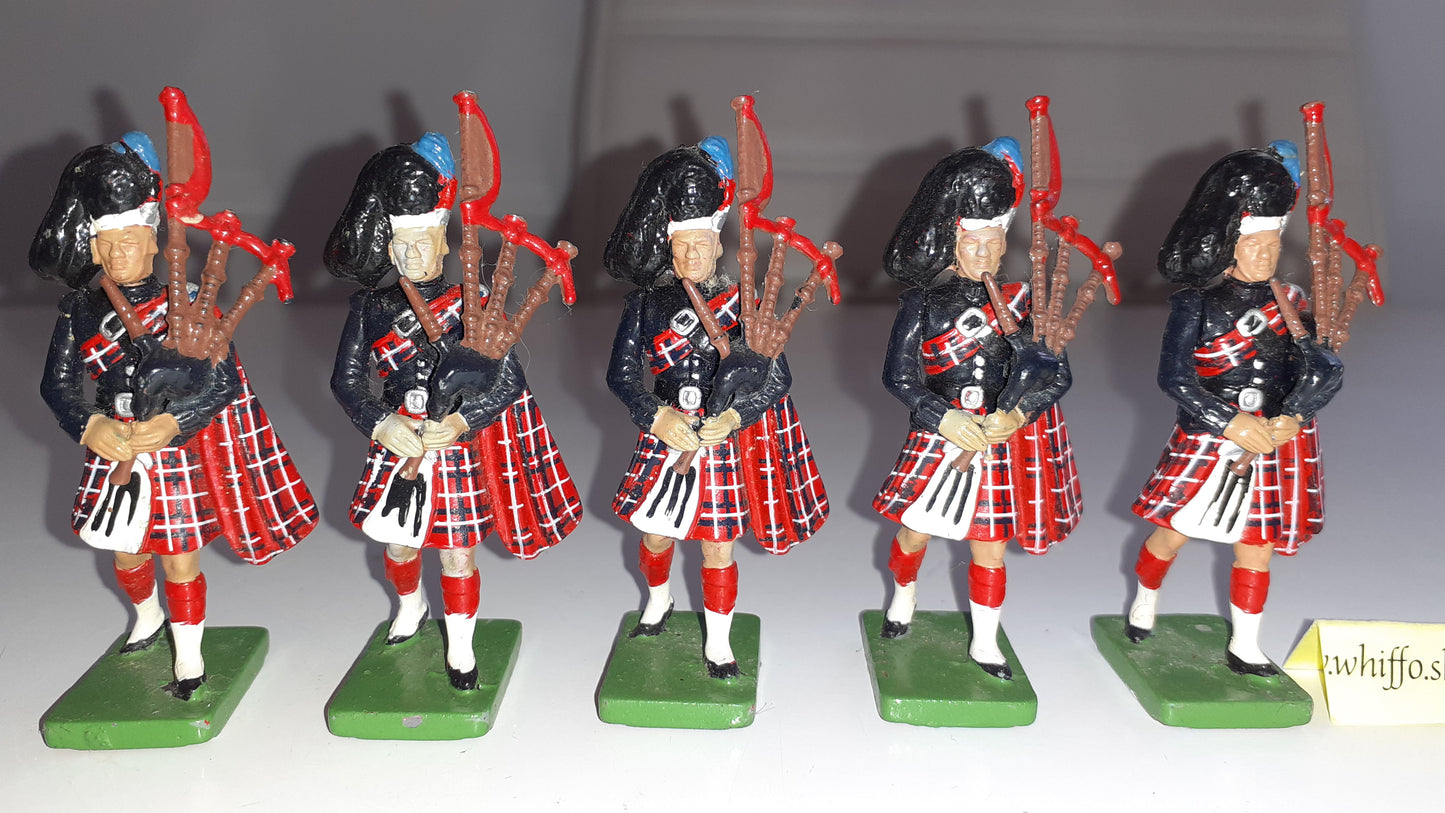 Britains ceremonial Scots Guards 7241 pipers 1:32 1980s b2