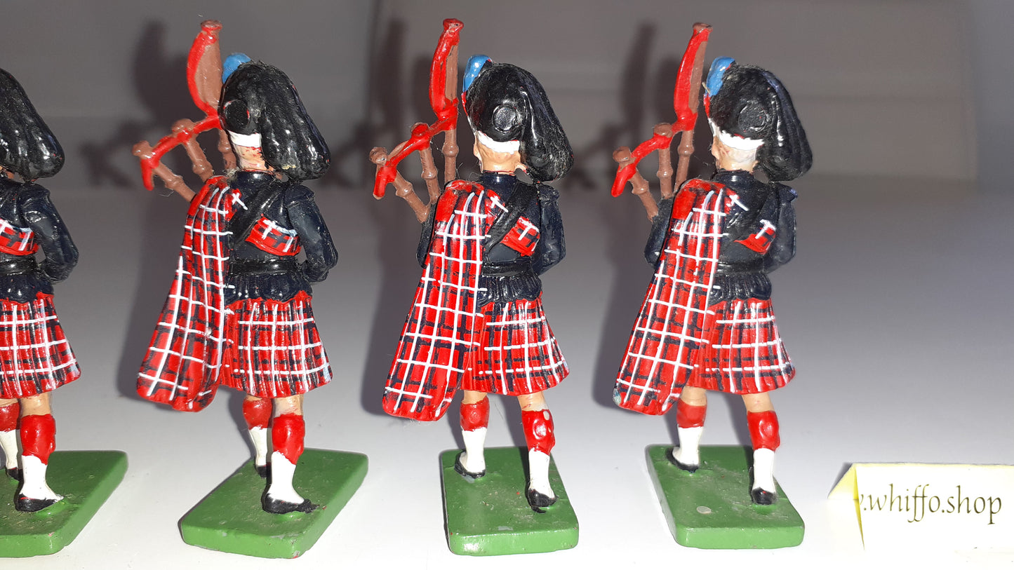 Britains ceremonial Scots Guards 7241 pipers 1:32 1980s b2