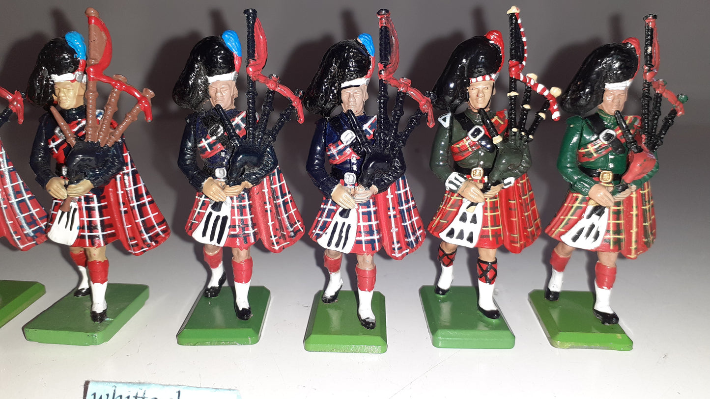 Britains 7240 1980 Scots Guards Black Watch Pipers Ceremonial 1:32 B2
