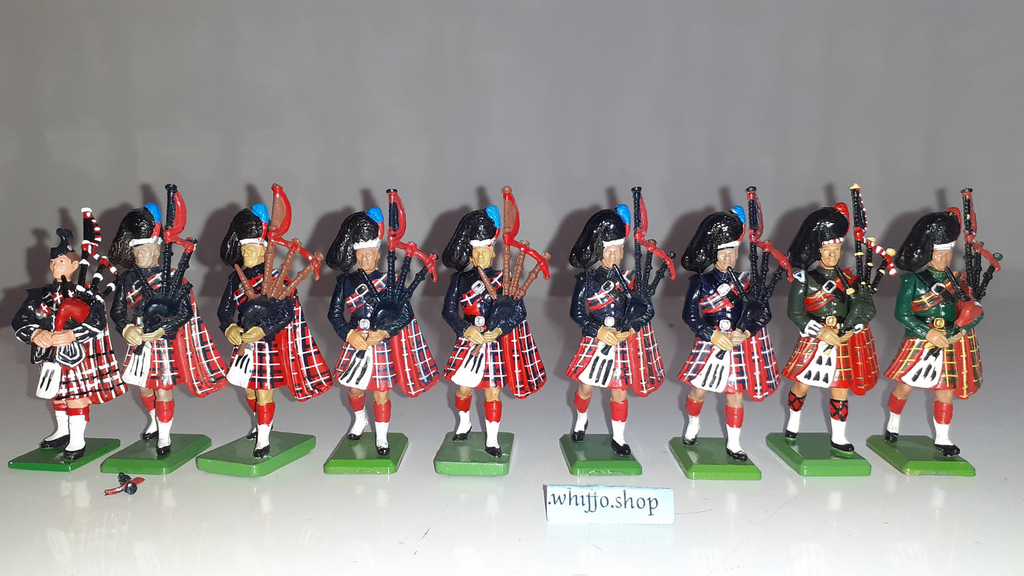 Britains 7240 1980 Scots Guards Black Watch Pipers Ceremonial 1:32 B2