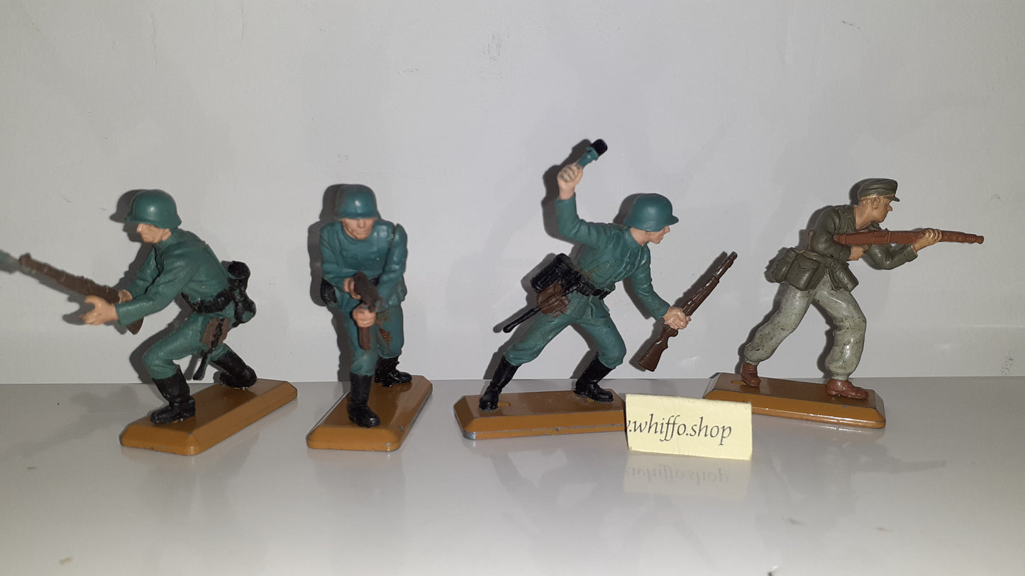 Britains deetail ww2 germans First Issue Brown Tan Bases 1974 1:32 B1