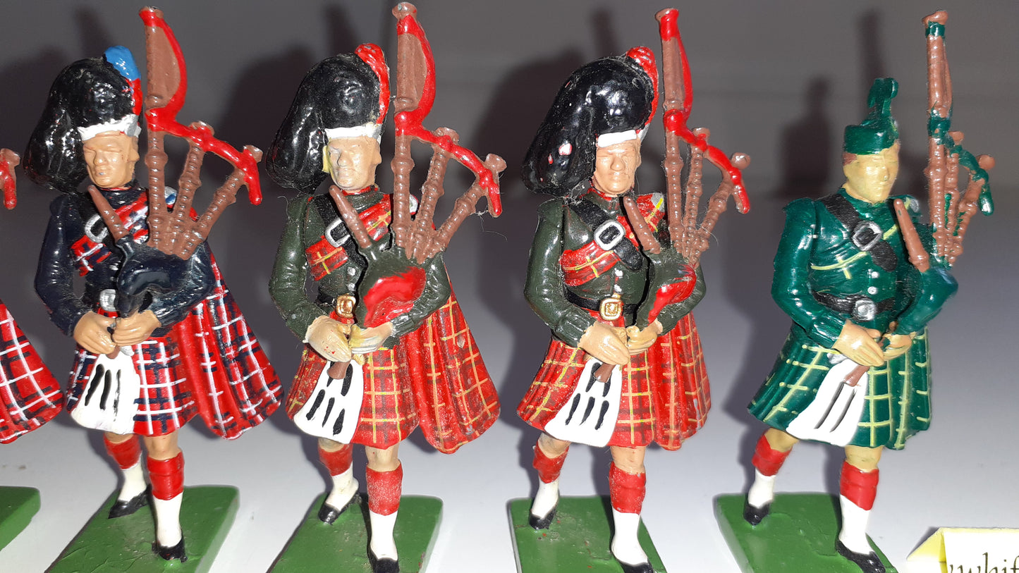 Britains ceremonial black watch Scots Guards Gordon 7241 pipers 1:32 1980s b2