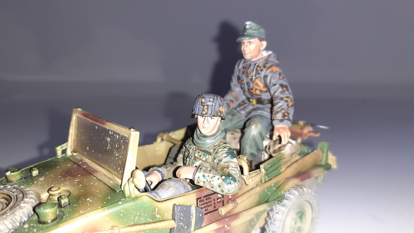 Britains 25051 Ww2 German Type 166 Schwimmwagen 12th S Division Crew S647