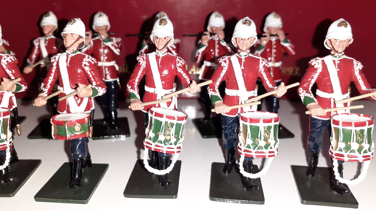Britains 48008 2006 24th Foot Zulu War Drum Band 12 Pieces 1:32 metal boxed S7