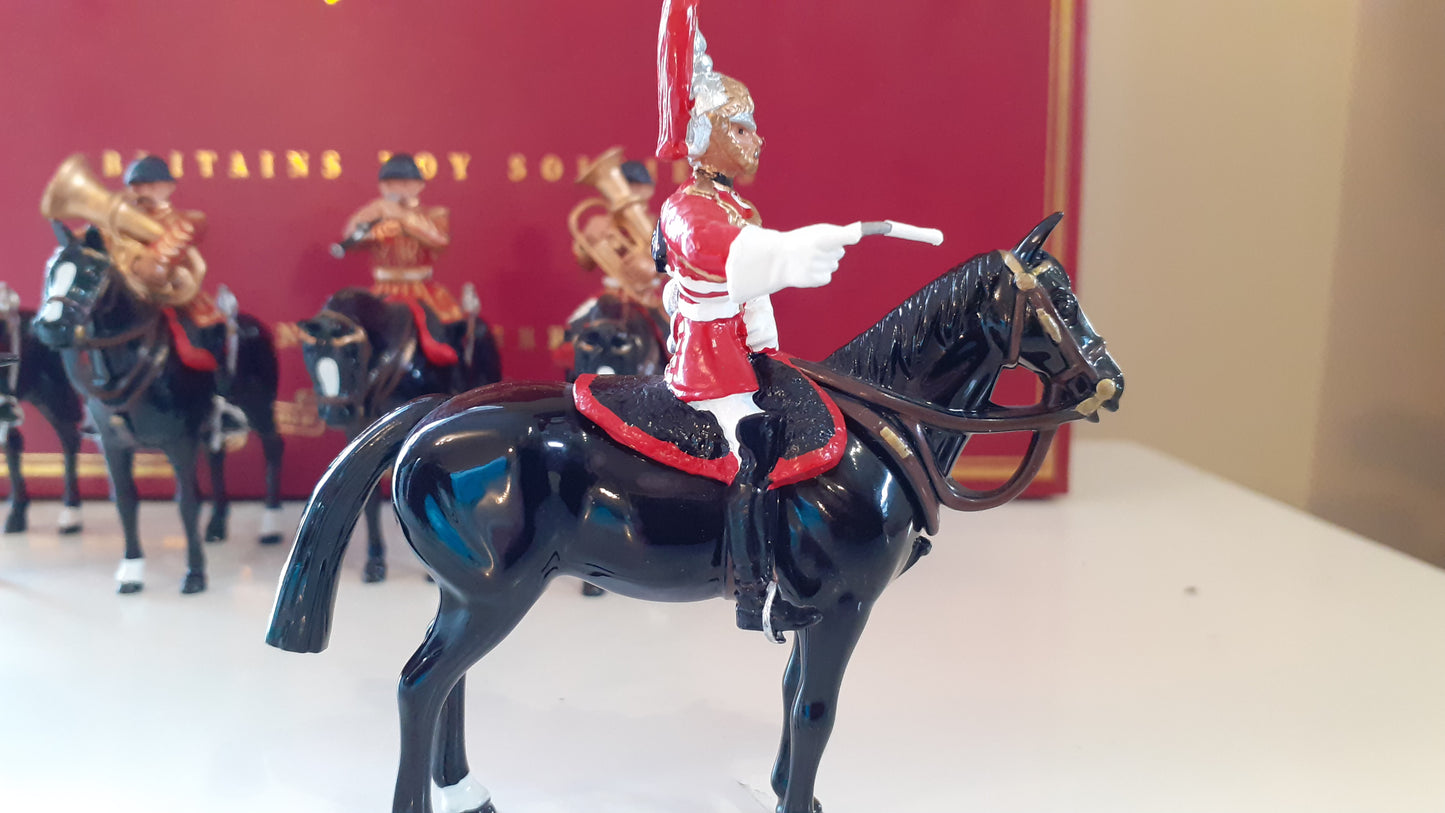 BRITAINS 00073 lifeguards state dress 9 piece MOUNTED BAND 1999 1:32 set 1