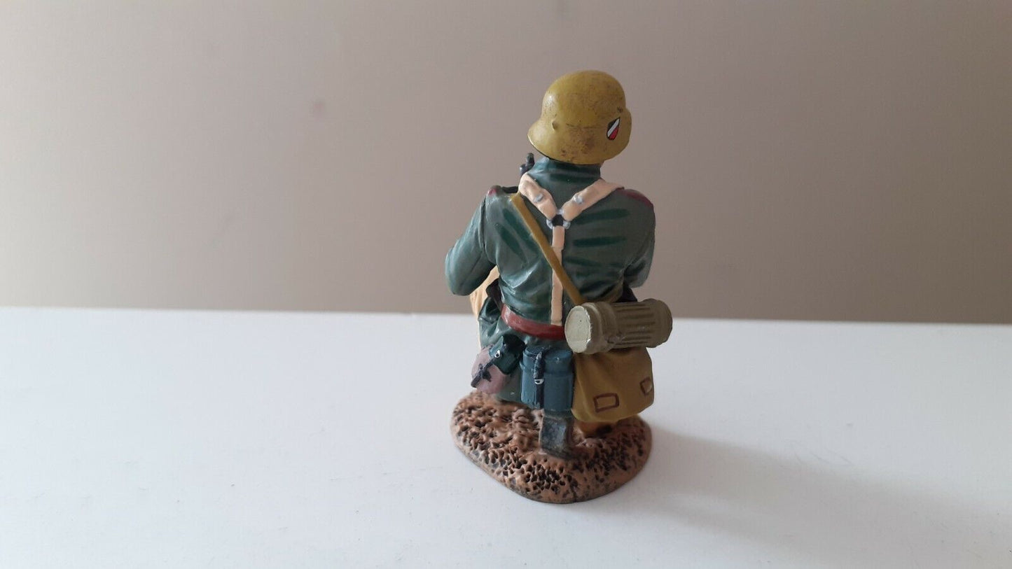 King and country afrika korps artiller tank crew German infantry no box 1:30 w9
