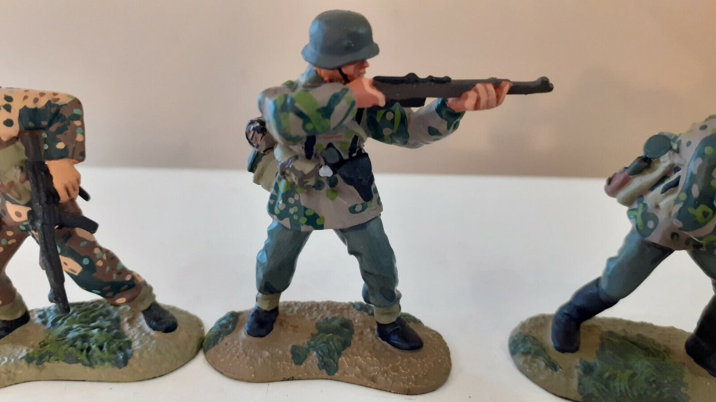 Britains 17146 ww2 german waffen assault set metal boxed 1:32