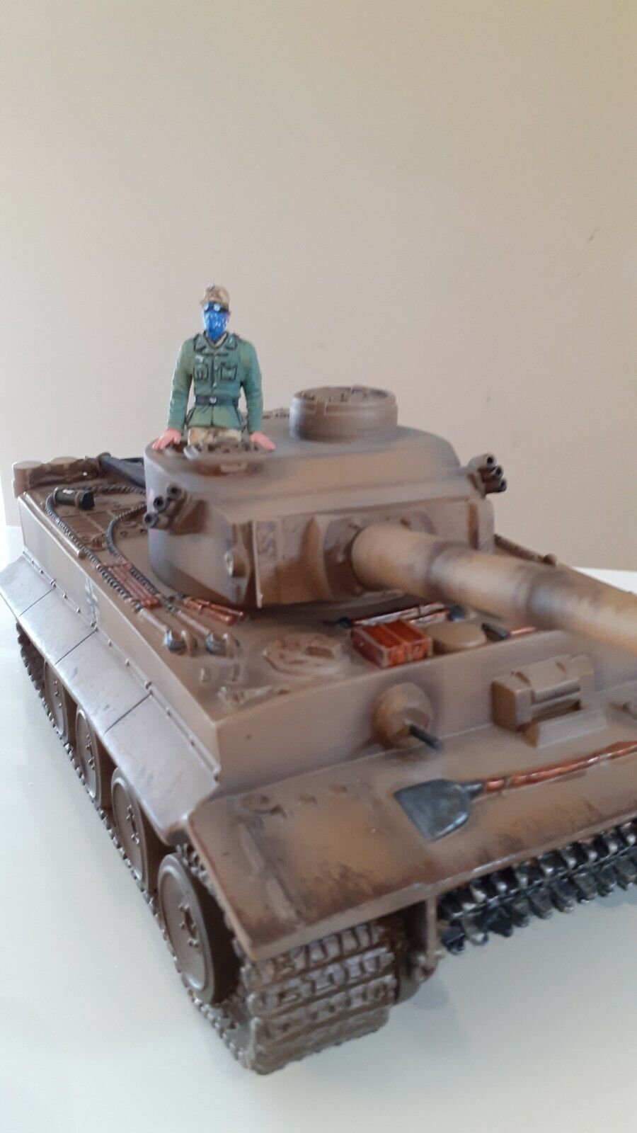 The new model army ww2 German tiger panzer tank afrika korps boxed 1:30 131A