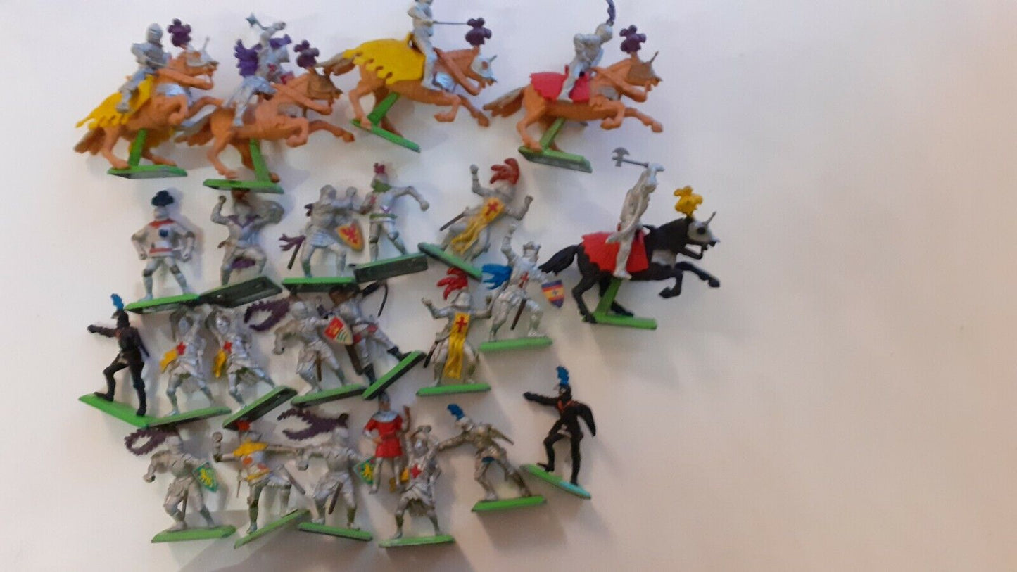 Britains deetail knights crusaders 1970s 1:32 b2