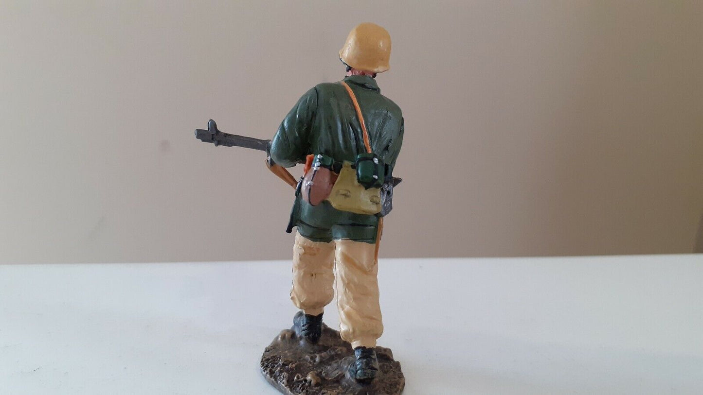 New Model Army ww2 german GFJ2 Fallschirmjagers Afrika Korps one figure no box