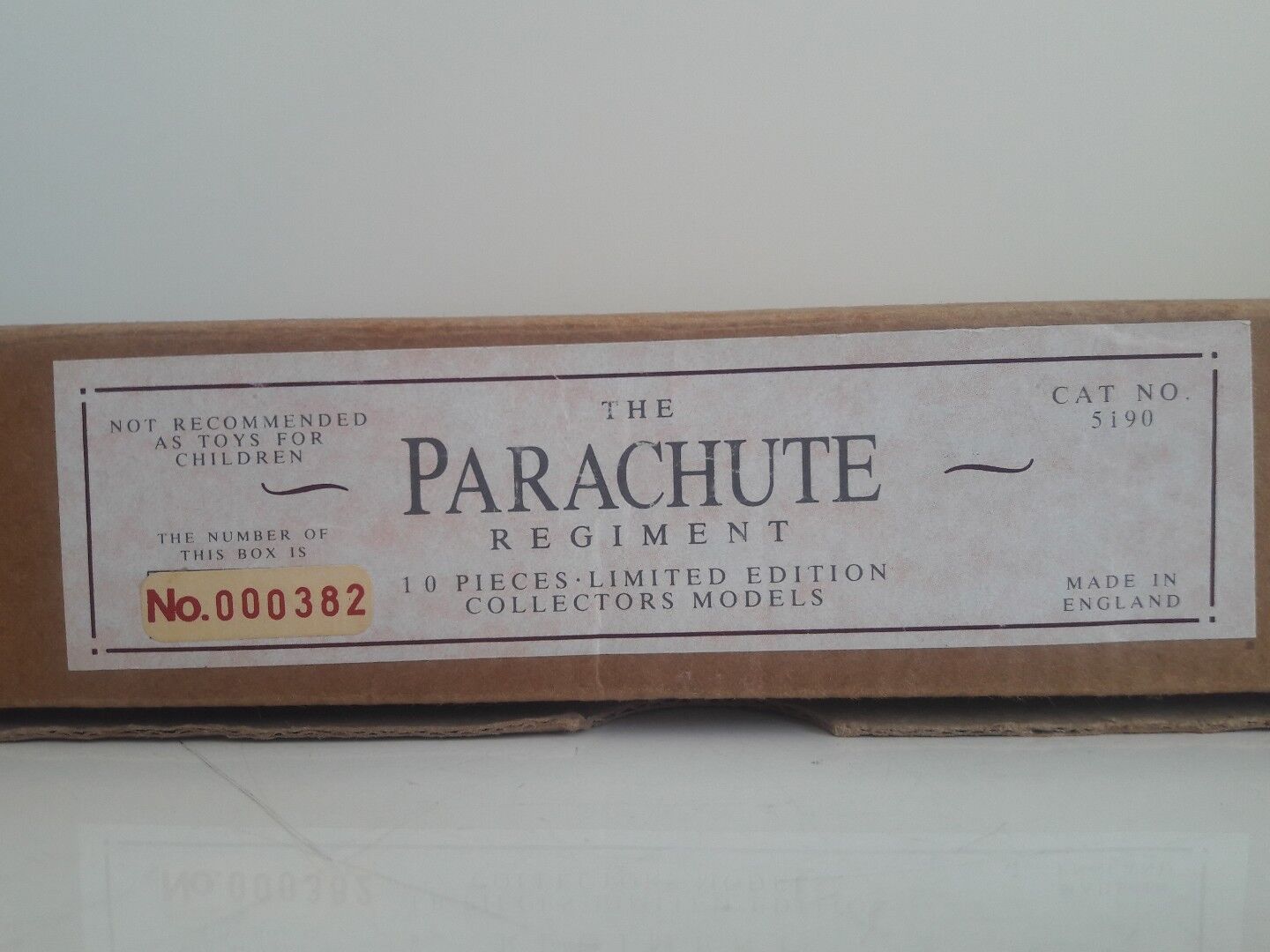 Britains limited edition parachute regiment 50th 1990 1:32 5190 paras