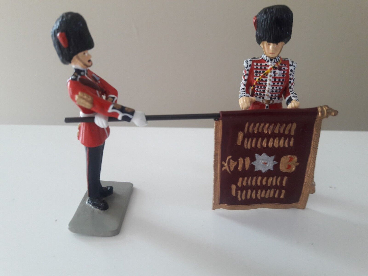 Britains ceremonial coldstream guards 1:32 metal figure buckingham palace 40112