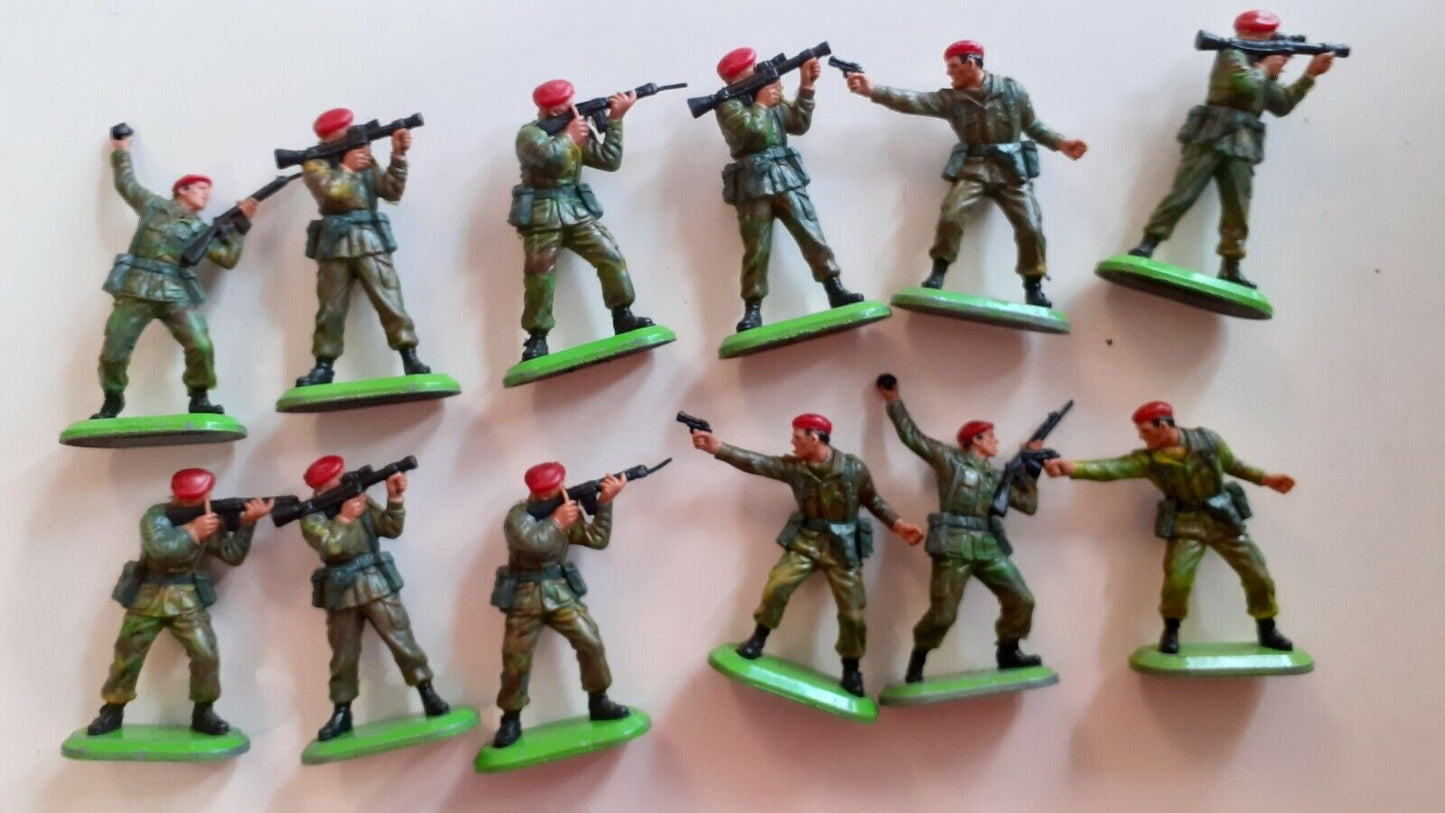 Britains deetail ww2 paras paratroopers 1970s 1:32 b2