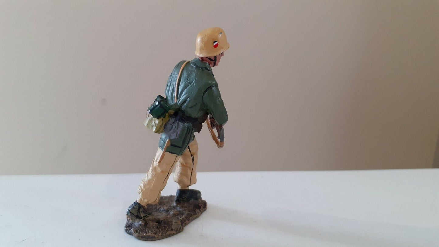 New Model Army ww2 german GFJ2 Fallschirmjagers Afrika Korps one figure no box