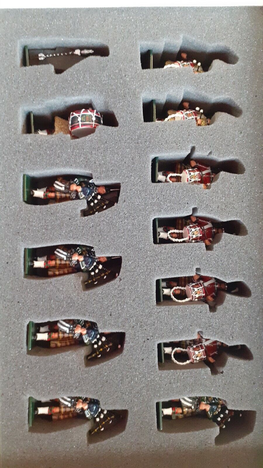 Britains limited edition pipes drums cameron highlanders 79th 2008 48004 boxed