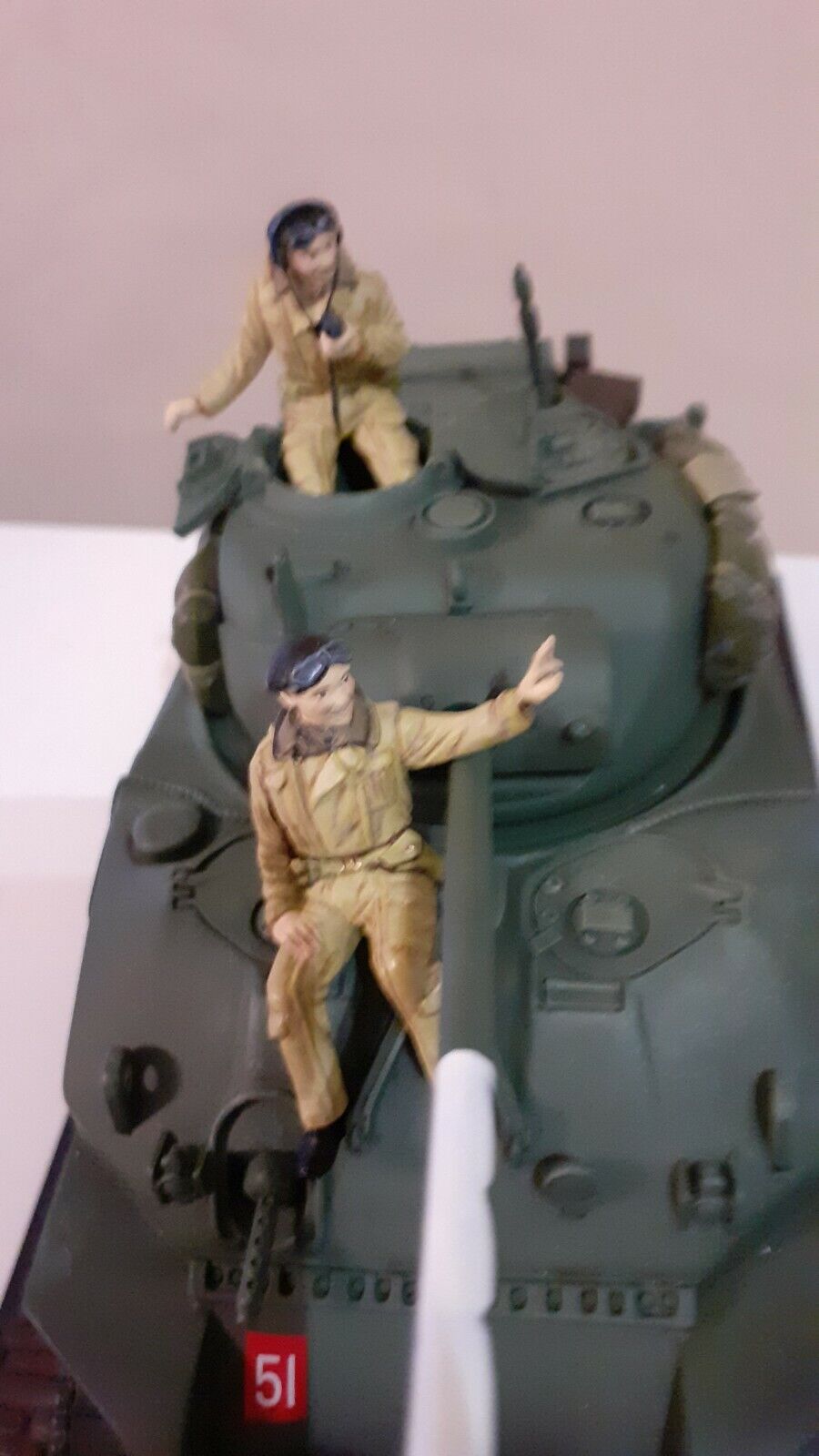 Britains 41165 2005 ww2 Sherman tank ve day 60th anniversary base boxed 1:32