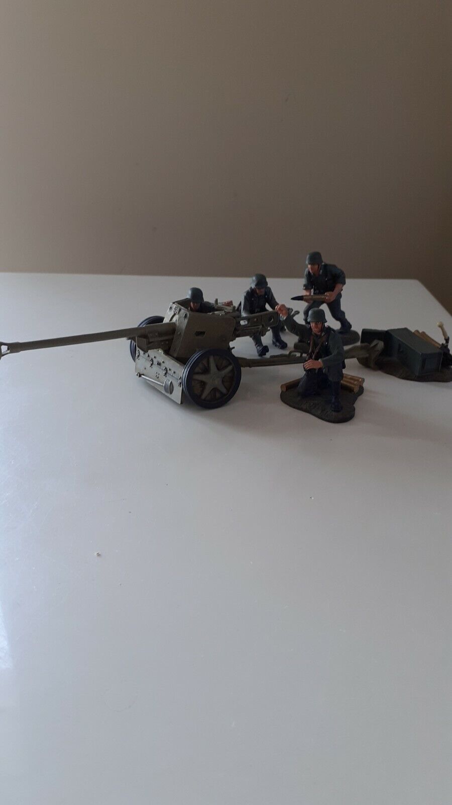 Britains 17452 ww2 german pak40 gun crew boxed d-day artillery 2003