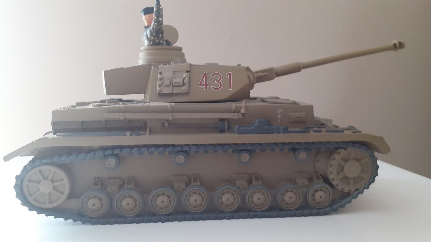 Britains 17460 431 00285 ww2 German panzer iv tank and rommel boxed 1:32