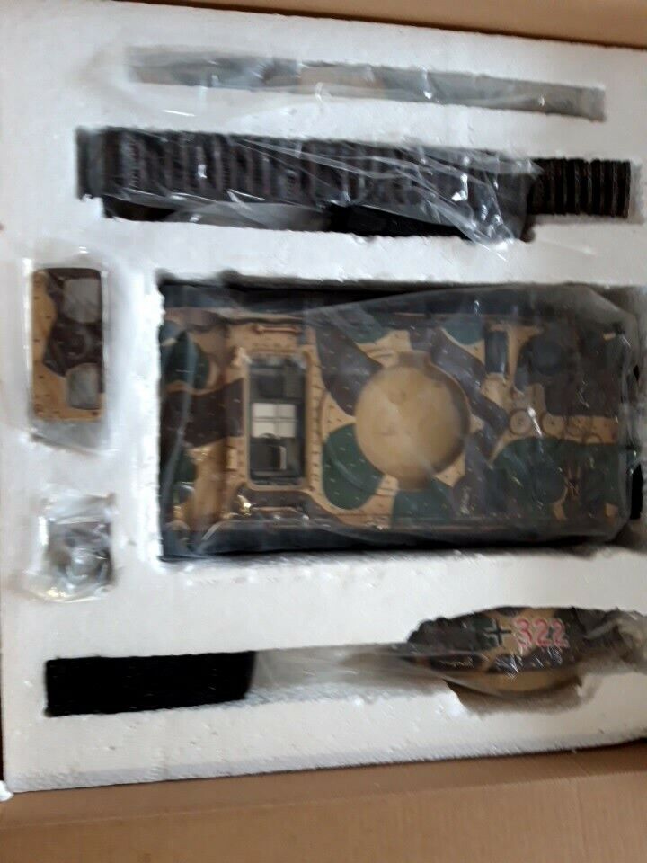 Collectors showcase ww2 German king tiger panzer tank boxed 1:30 cs00938