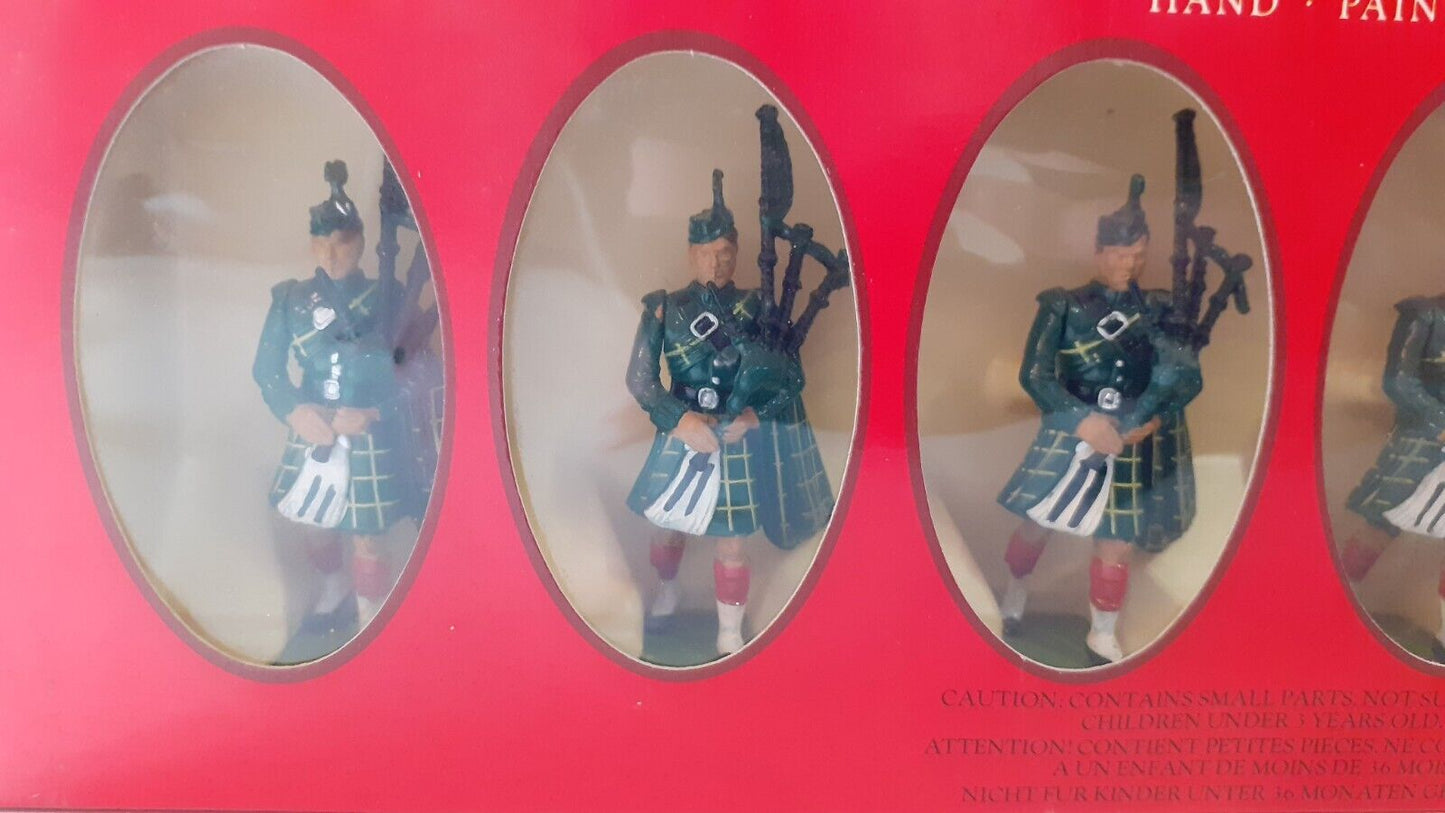 Britains ceremonial 7242 Gordon highlanders pipers boxed 1:32 1980s